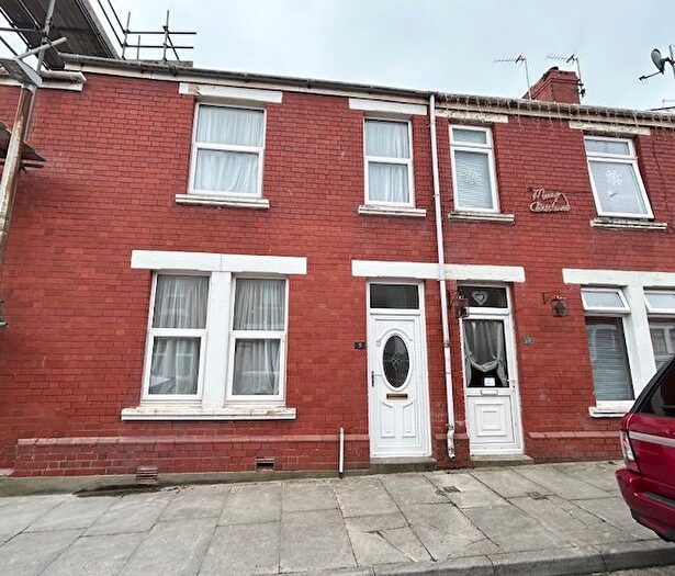 3 Bedroom Terraced House To Rent In Westbourne Place, Porthcawl, CF36