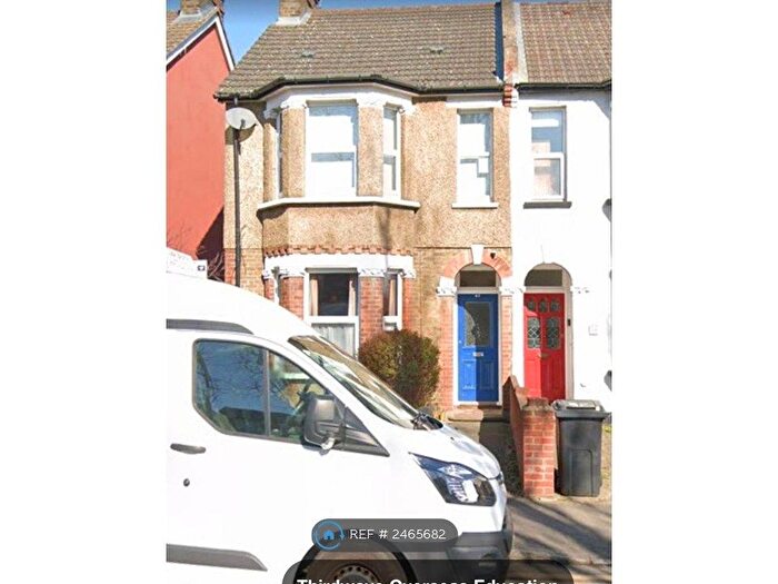 1 Bedroom Flat To Rent In Crown Lane, Bromley, BR2