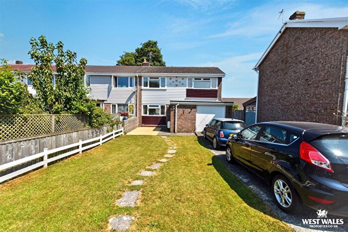 3 Bedroom End Of Terrace House For Sale In St. Michaels Road, Pembroke, SA71