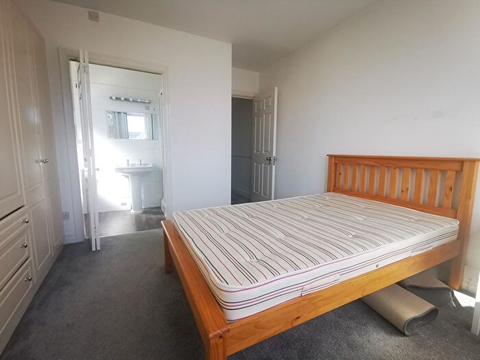 3 Bedroom Flat To Rent In St Georges Terrace, Newcastle Upon Tyne, NE2
