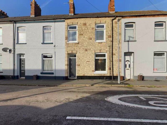 Houses for sale & to rent in CF91 5AF, Penarth Road, Grangetown Cardiff