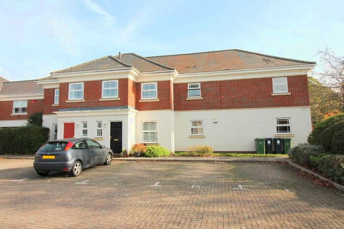 1 Bedroom Flat To Rent In Strawberry Court, Camberley GU16