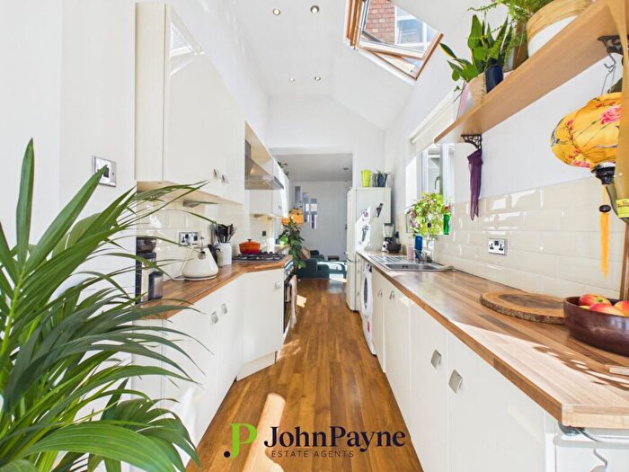 2 Bedroom End Of Terrace House To Rent In Mickleton Road, Earlsdon, Coventry, CV5