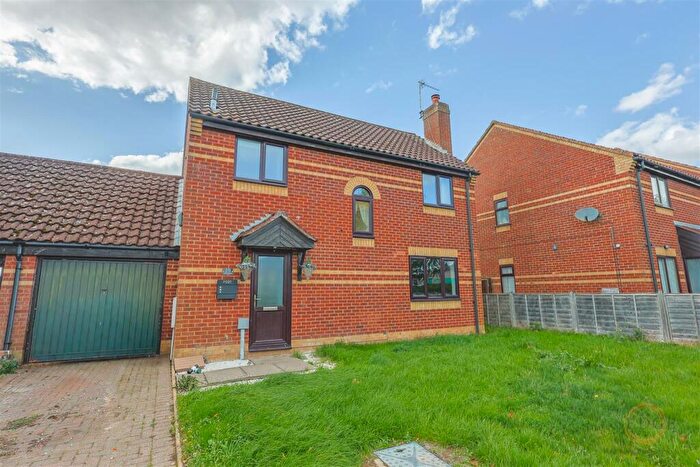 3 Bedroom Link Detached House To Rent In Wesley Road, Whaplode, Spalding, PE12