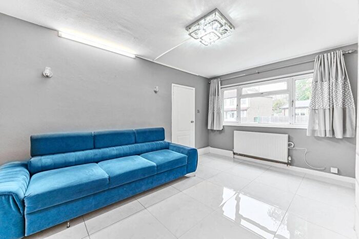 2 Bedroom Flat To Rent In Oakhill Road, Sutton, SM1