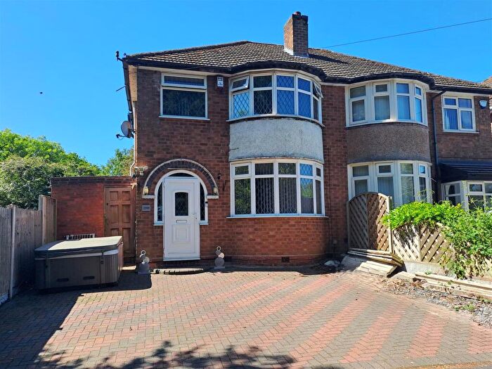 3 Bedroom Semi-Detached House For Sale In Coventry Road, Solihull, B26