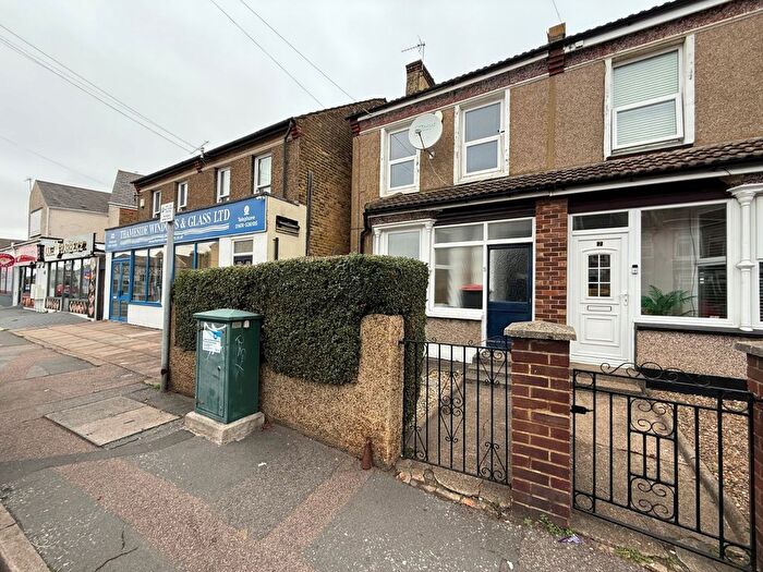 3 Bedroom Terraced House For Sale In Cross Lane East, Gravesend, Kent, DA12