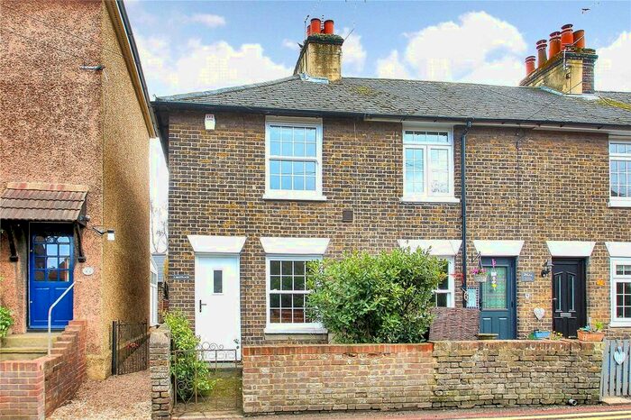 2 Bedroom End Of Terrace House For Sale In May Place, Cobham, DA12
