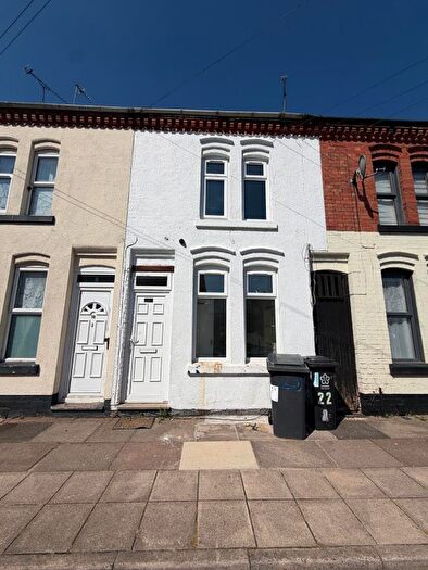 3 Bedroom Terraced House To Rent In Lothair Road, Leicester, LE2
