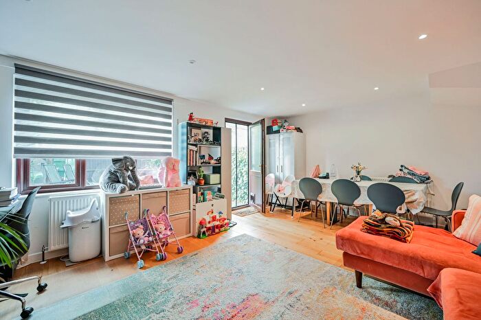 2 Bedroom Property For Sale In Rokeby Street, Stratford, London, E15