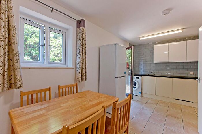 3 Bedroom End Of Terrace House To Rent In Blair Street, London, E14