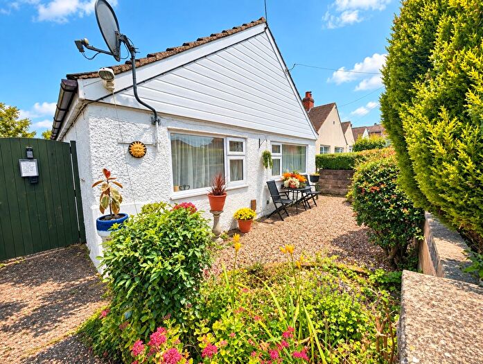 2 Bedroom Bungalow For Sale In Foxlands Close, Stoke-On-Trent, Staffordshire, ST2