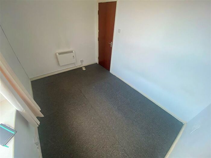 1 Bedroom Flat To Rent In Despenser Street, Cardiff, CF11