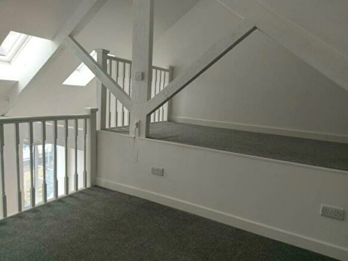 1 Bedroom Flat To Rent In Cardiff Road, Caerphilly, CF83