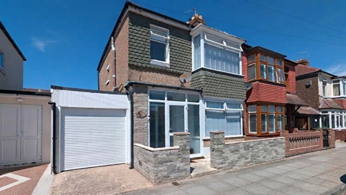 3 Bedroom Detached House To Rent In Martin Road, Copnor, PO3