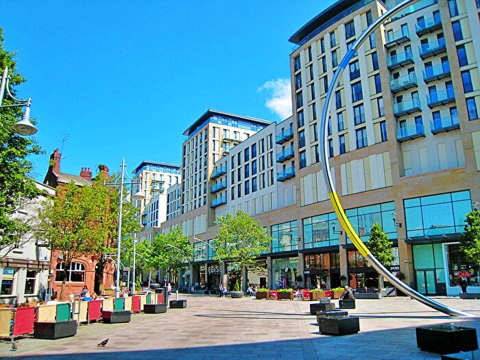 2 Bedroom Flat To Rent In The Hayes, Cardiff, CF10