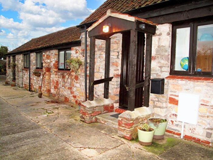 2 Bedroom Barn Conversion To Rent In Backwell Common, Backwell, BS48