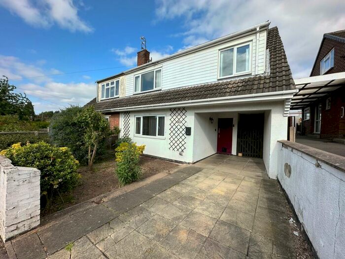 4 Bedroom Semi-Detached House To Rent In St Bernards Close, Shepshed, LE12