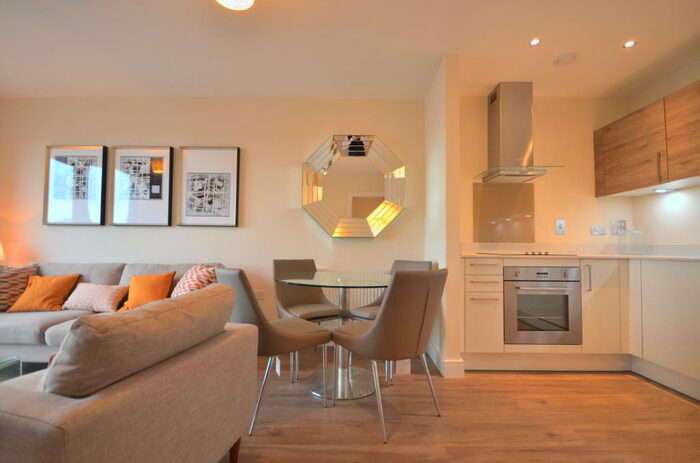 2 Bedroom Apartment To Rent In Peninsula Quay, Pegasus Way, Gillingham, ME7