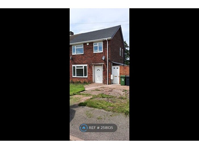 3 Bedroom Semi-Detached House To Rent In Bramble Green, Dudley, DY1