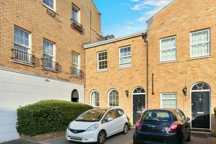 3 Bedroom Terraced House To Rent In Helena Square, London, SE16