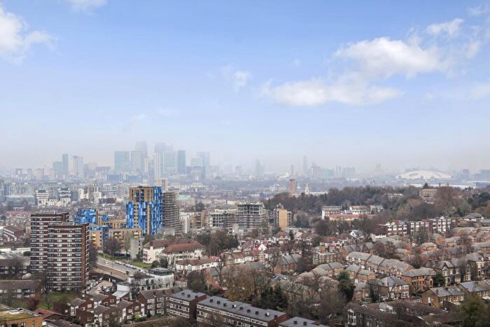 2 Bedroom Apartment To Rent In Station Road London, SE13