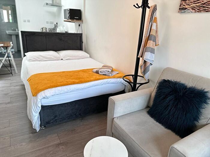 1 Bedroom Flat To Rent In Alderney Road, Erith, DA8