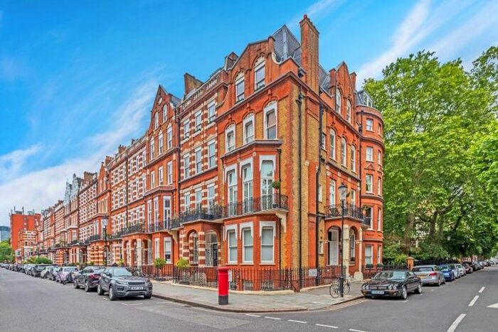 2 Bedroom Flat To Rent In Bramham Gardens, London, SW5