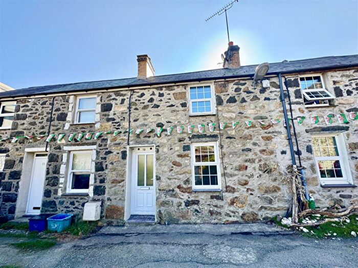 2 Bedroom Cottage To Rent In Baptist Square, Pwllheli, LL53