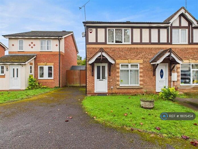2 Bedroom End Of Terrace House To Rent In Morton Gardens, Rugby, CV21