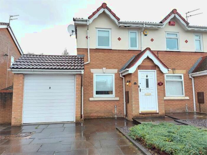 2 Bedroom Semi-Detached House To Rent In Lyme Clough Way, Middleton, Manchester, Lancashire, M24