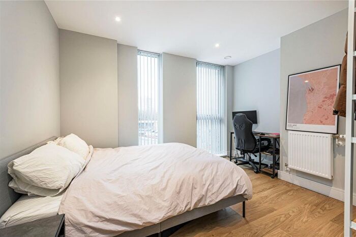 2 Bedroom Flat For Sale In Plough Lane, London, SW17