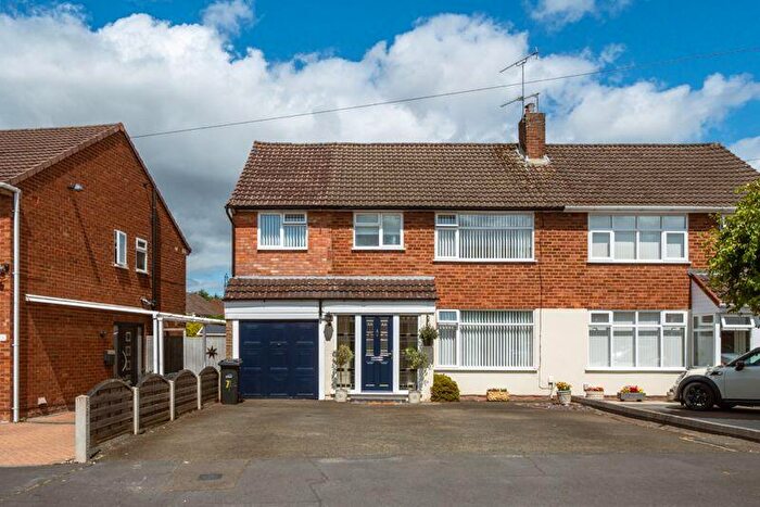 4 Bedroom Semi-Detached House For Sale In Claydon Road, Kingswinford, DY6