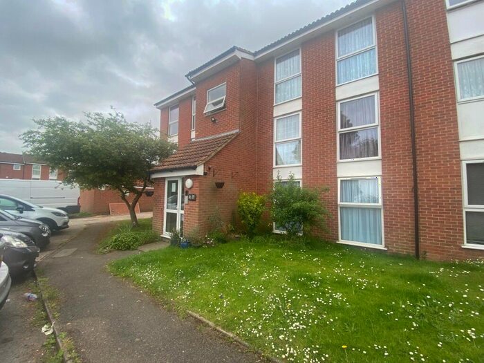 2 Bedroom Apartment To Rent In Berners Way, Broxbourne, EN10