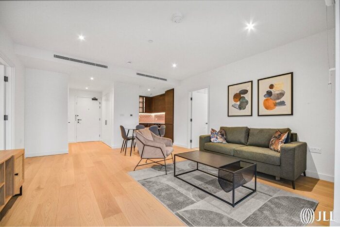 2 Bedroom Flat To Rent In Bonnet Street, London, E16