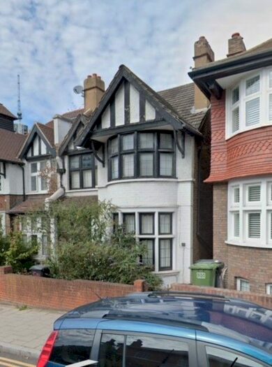 6 Bedroom Semi-Detached House To Rent In Belmont Hill, London, SE13
