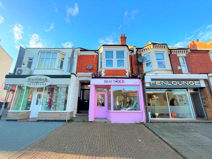 1 Bedroom Apartment To Rent In Kingsley Park Terrace, Northampton, NN2