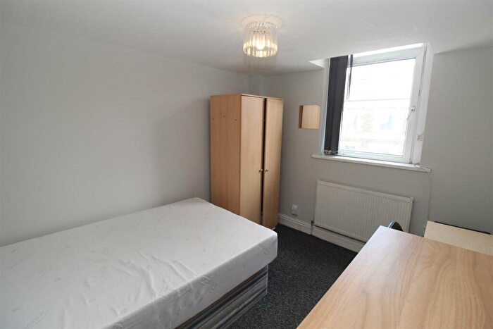 6 Bedroom House To Rent In Merthyr Street, Cathays, Cardiff, CF24