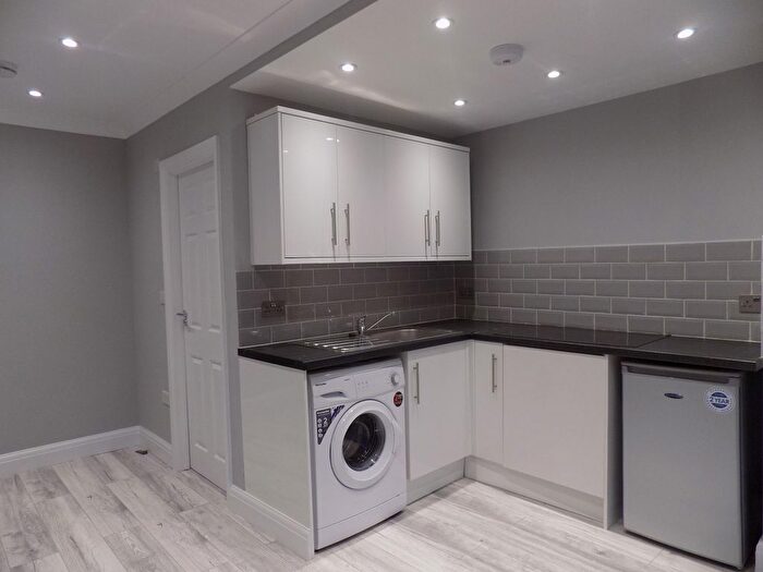 1 Bedroom Studio To Rent In Richmond Hill, Luton, Bedfordshire, LU2