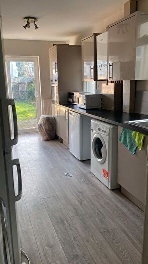 4 Bedroom Terraced House To Rent In Shakespeare Road, Gillingham, Kent, ME7