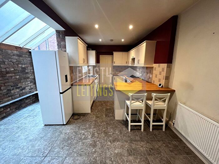 3 Bedroom Terraced House To Rent In Brookhouse Street, City Centre, LE2