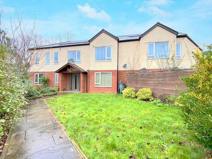 4 Bedroom Semi-Detached House To Rent In Richmond Road, Kingston Upon Thames, KT2