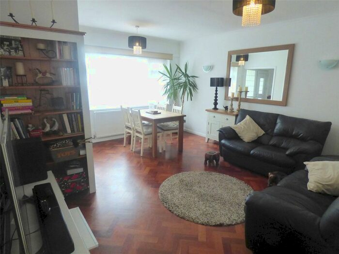 3 Bedroom Bungalow To Rent In Downhurst Avenue, London, NW7