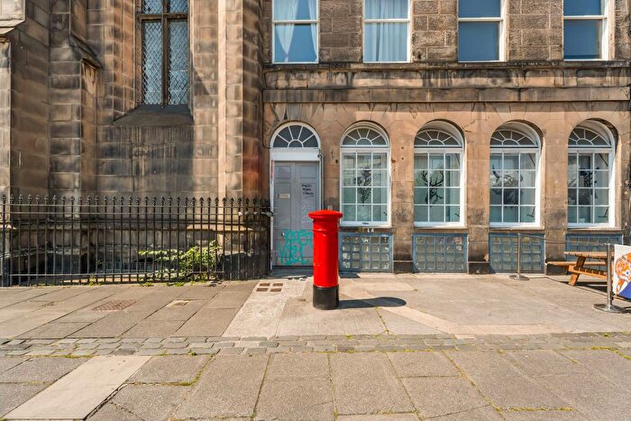 1 Bedroom Flat For Sale In Lothian Street, Old Town, Edinburgh, EH1
