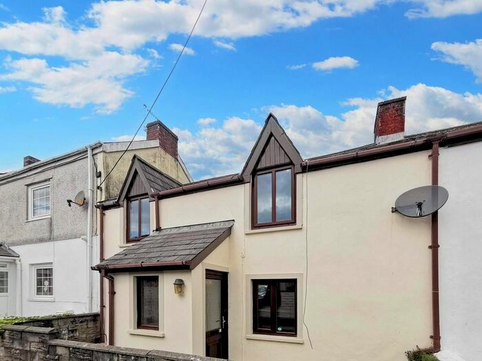 3 Bedroom Cottage For Sale In Crown Road, Kenfig Hill, CF33
