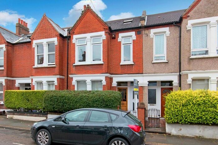 1 Bedroom Maisonette To Rent In Inglemere Road, Mitcham, CR4