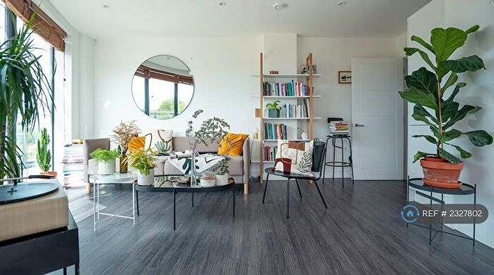 1 Bedroom Penthouse To Rent In Essex Wharf, London, E5