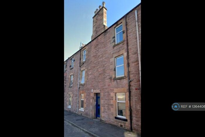 2 Bedroom Flat To Rent In Riverside, Stirling, FK8