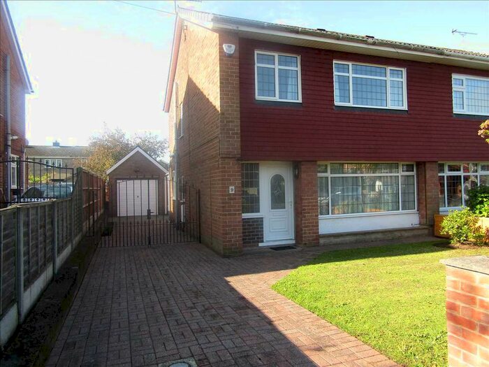 3 Bedroom Semi-Detached House To Rent In Shakespeare Avenue, Scunthorpe, DN17