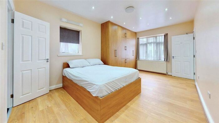 1 Bedroom Studio To Rent In Bilton Road, Perivale, Greenford, UB6